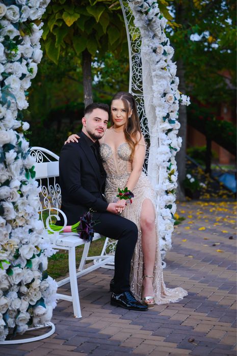 Rochie tip bijuterie