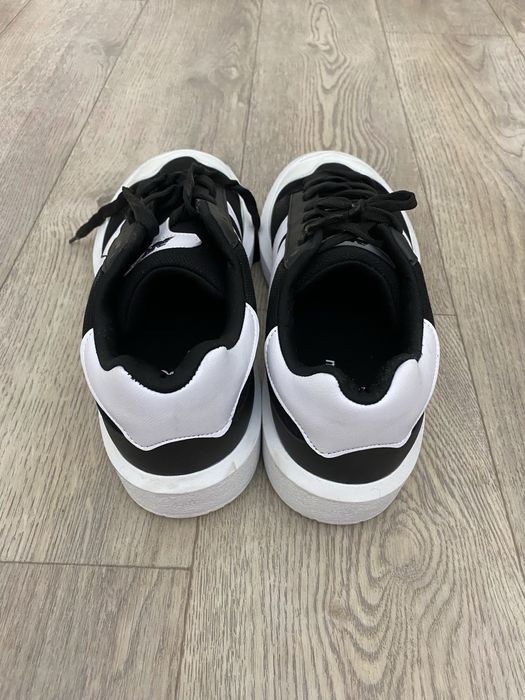 продам кроссовки