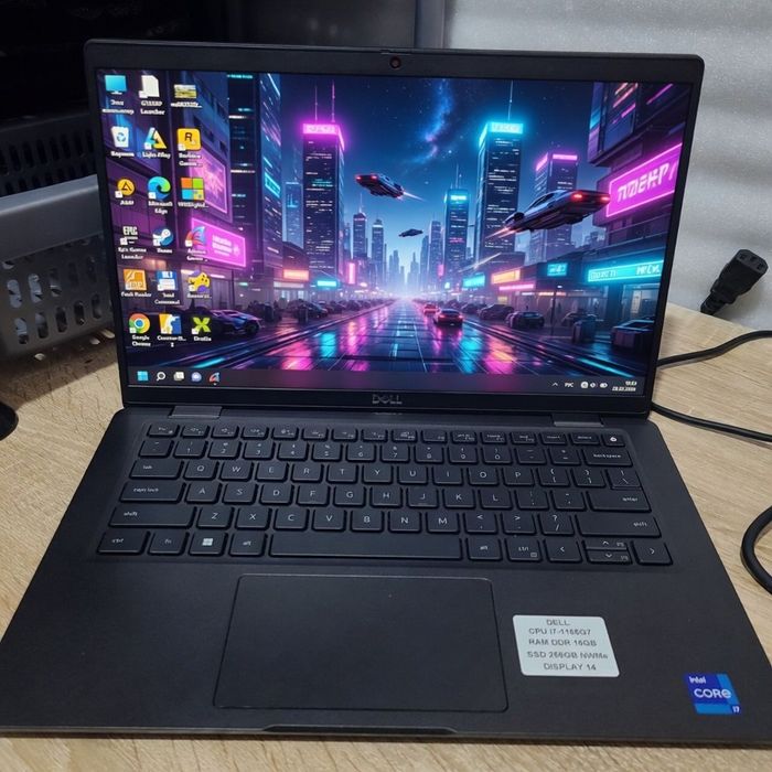 Dell Noutbuk i7 1165g7