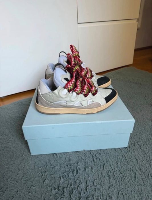 Lanvin Curb