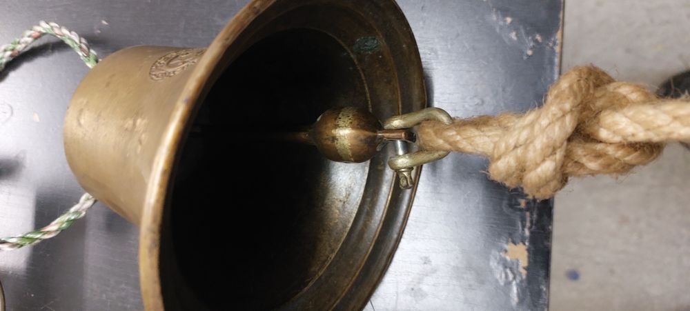 Продавам камбани от Германия