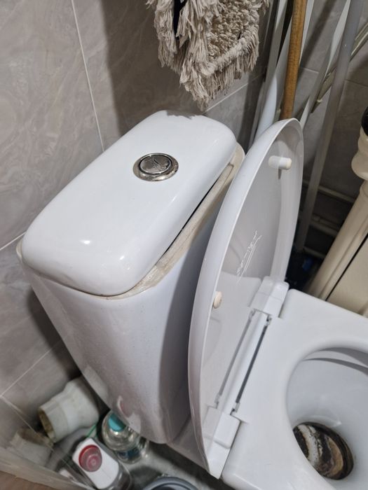 Унитаз б/у белый