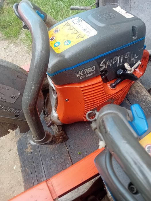 Vînd două drujbe beton husqvarna k760 oil guard