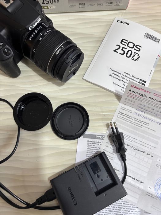 Фотоаппарат зеркальный CANON