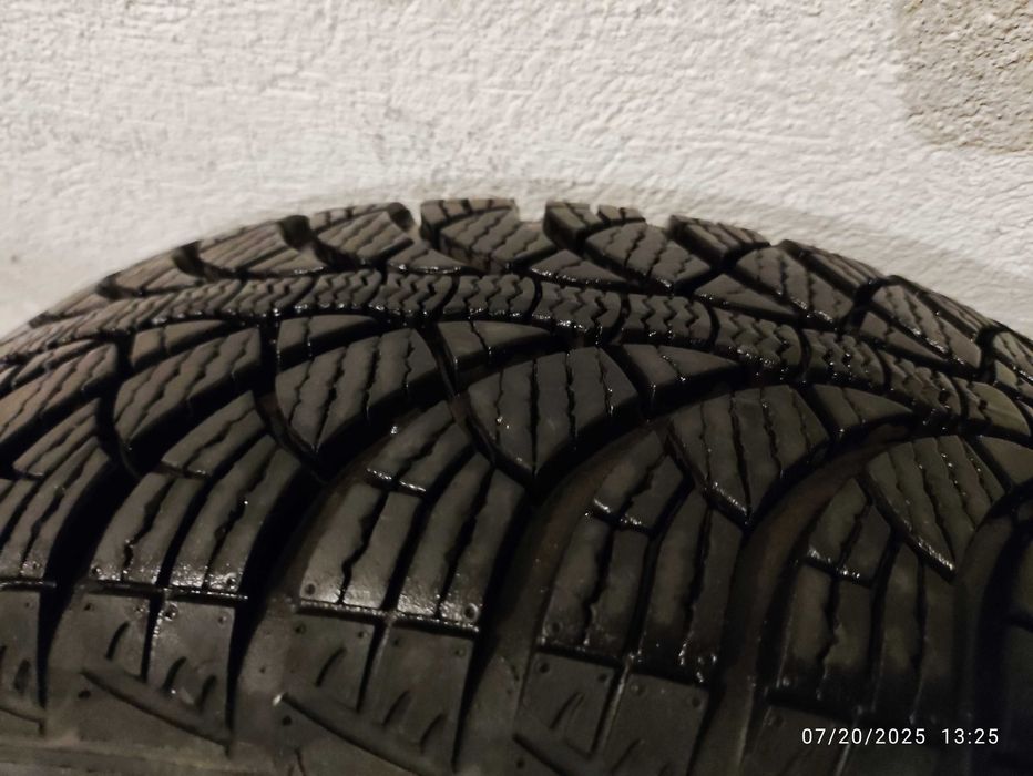 Зимни гуми Fulda 185/65/15 с железни джанти за Opel Corsa D и тасове