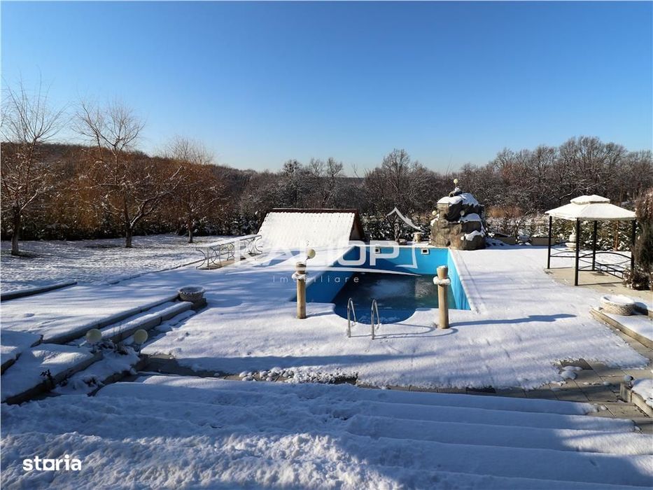 Casa individuala | 8 camere | 1200 mp | Piscina | Crama | Garaj | Fage