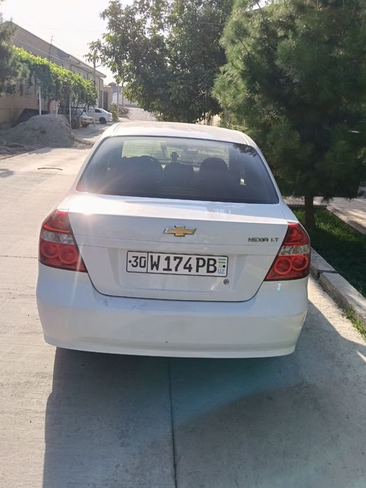 NEXIA 3 Srochno sotiladi