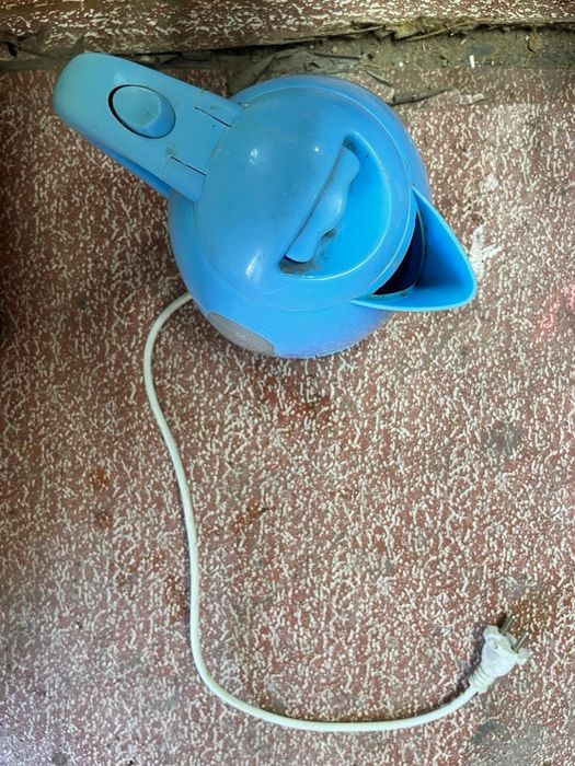 Продам чайники электрические