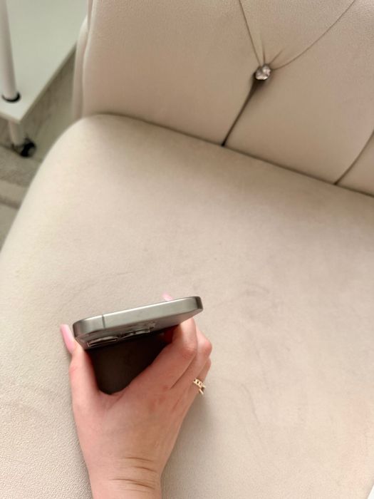 Iphone 15 pro, 1tb, natural titanium