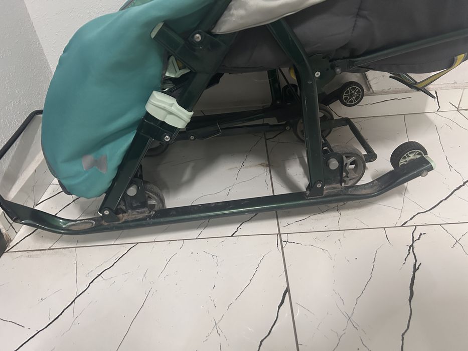 Продам сани коляску