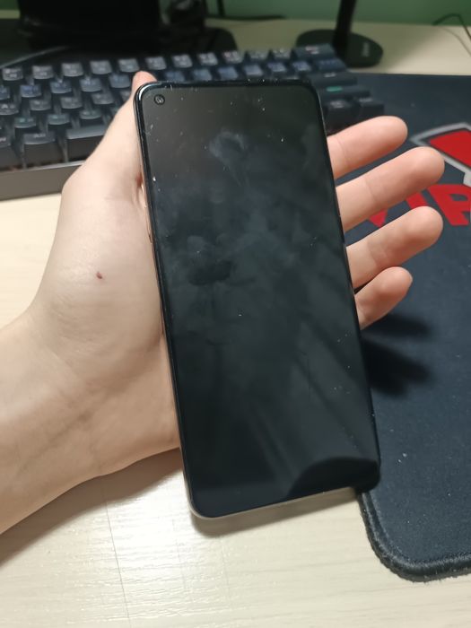 Продам телефон за запчасти