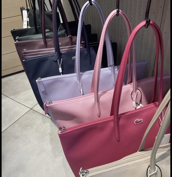 Стильные женские сумки Lacoste