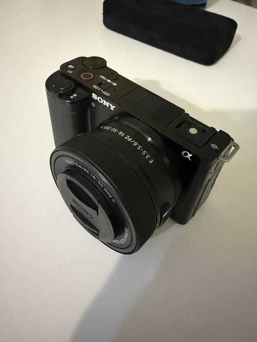 Продам Sony ZV-E10 KIT 16-50mm, в отличном состоянии