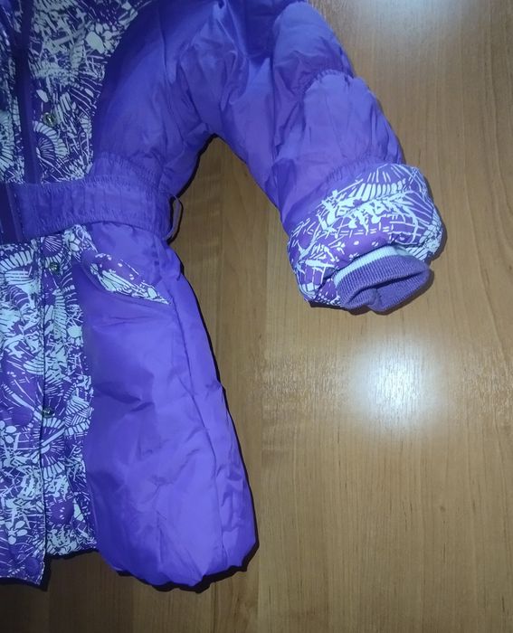 Зимний пуховик на девочку 5-6 лет