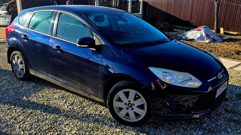 Vând Ford focus din2012