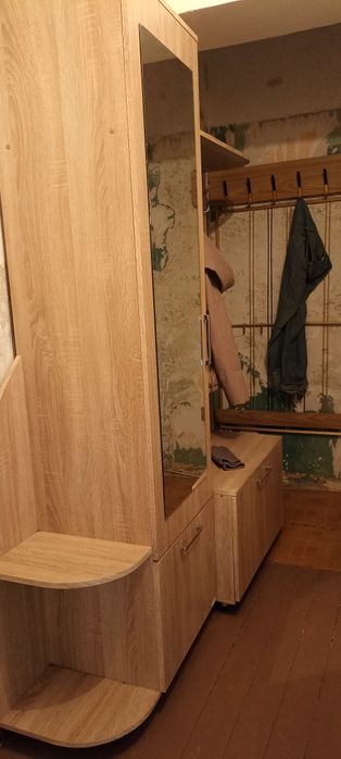 Продам диван, прихожую