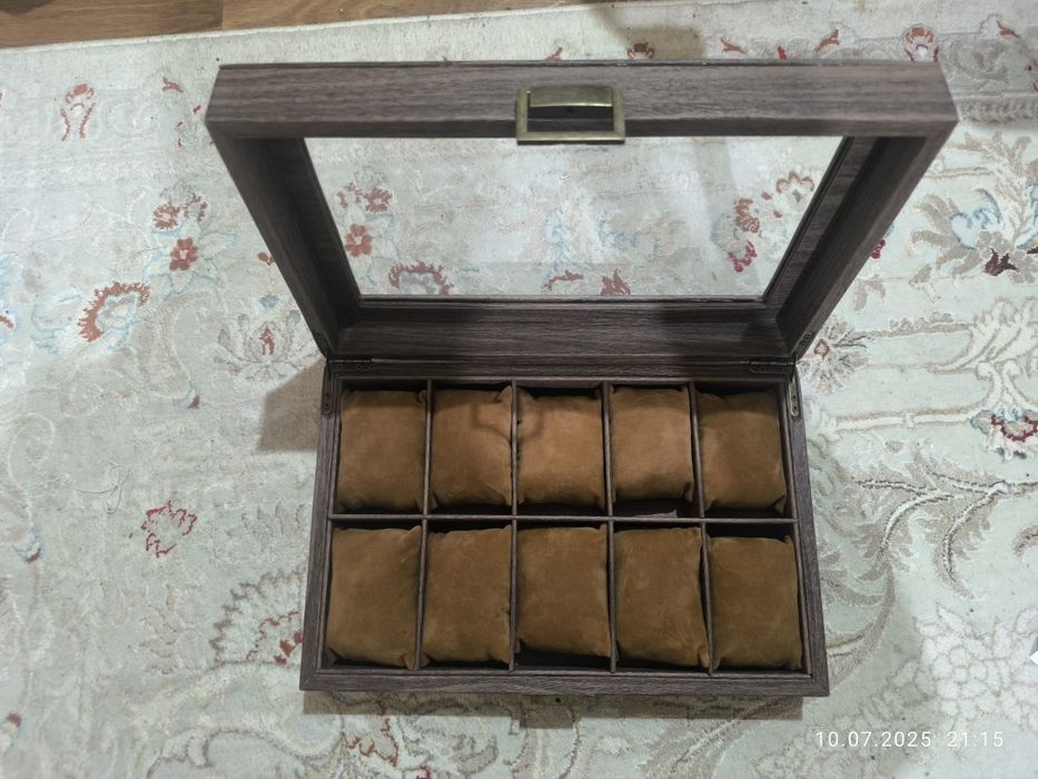 Футляр для часов