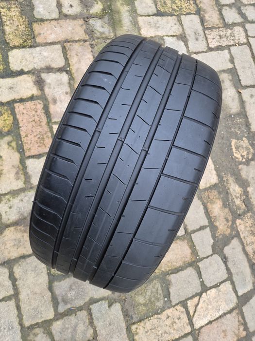 O bucată 265/35 R20 vară - una Pirelli