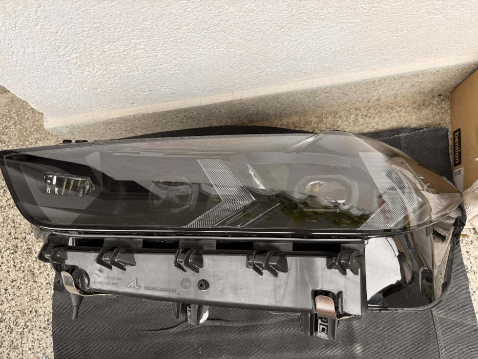 Shadowline LED Adaptive фар за BMW G05 X5 LCI / G06 X6 LCI