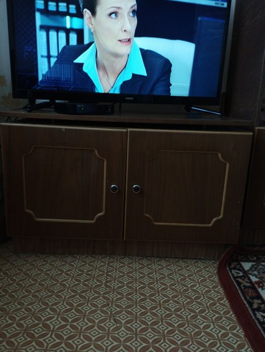 Мебель.тумбочка.шкафы.б/