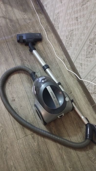 Продам пылесос рабочий