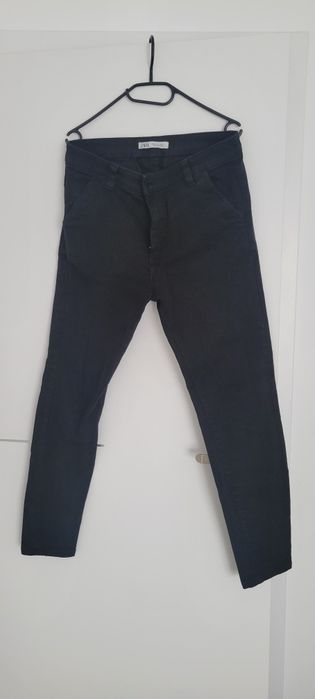 Blugi negri ZARA slim fit, marime: 42 (Eur)