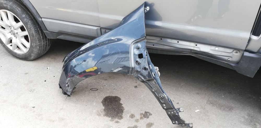 3 броя ляв и 1 брой десен калник Dacia Duster 2 (2017-2024)