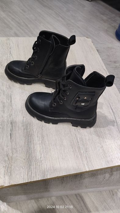 Продам ботинки детские