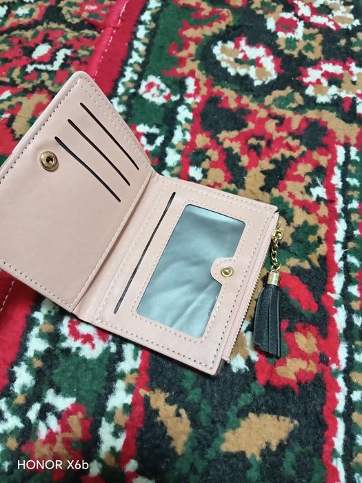 Ayollar uchun hamyon