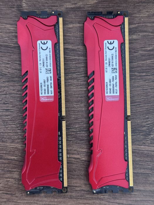 Vând diferite plăcuțe de RAM ddr3 (2x 4GB, 1x 8GB), procesor i5-4590 (functional), placă de bază ASRock H81M-VG4 (defecta)