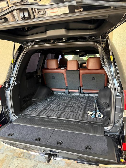 Tayota Land cruiser 200
