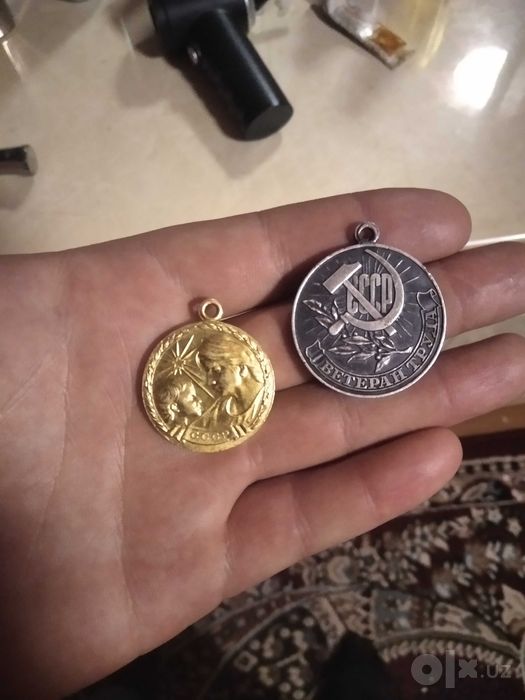Soat va medalar sotiladi