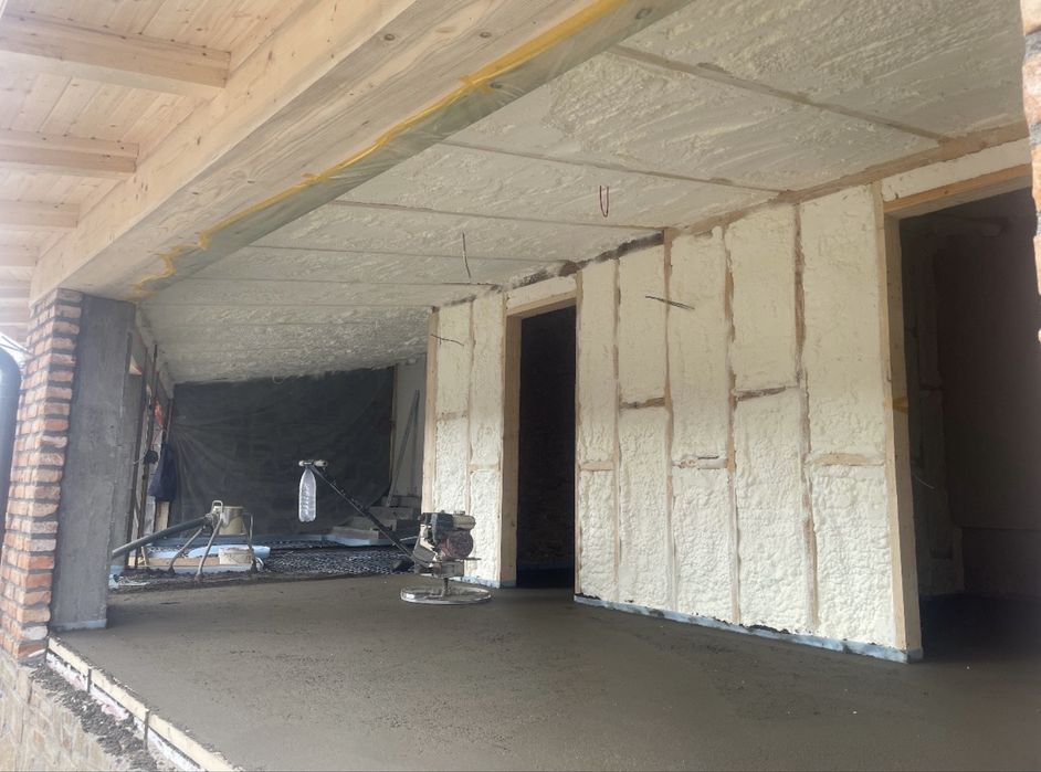 izolare cu spumă poliuretanică.