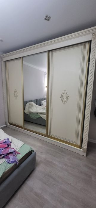 Продам спальний гарнитур