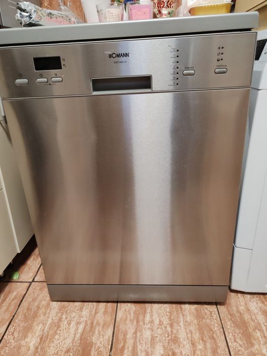 Vând mașină de spălat vase