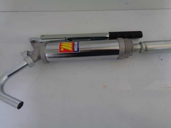 Pompa transfer manuala din otel pentru butoi de ulei motorina