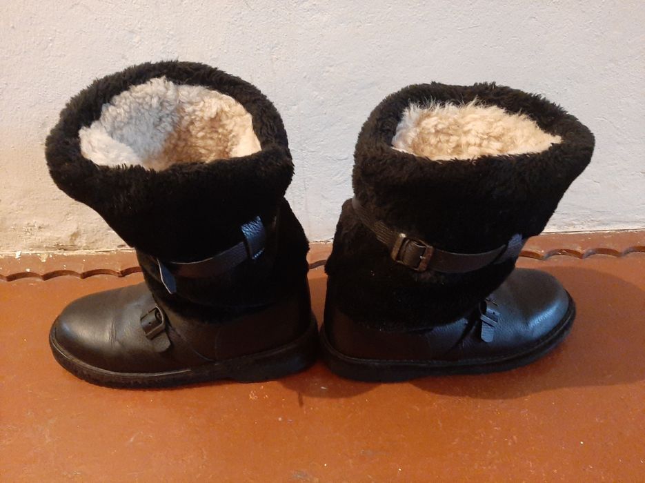 Продам унты в отличном состоянии.