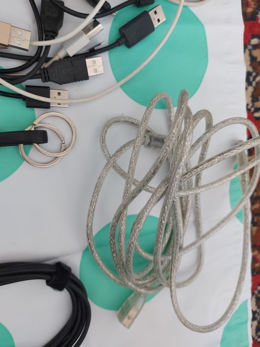 Cabluri hdmi și usb