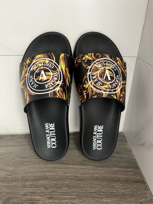 Оригинални чехли на Versace Jeans Couture