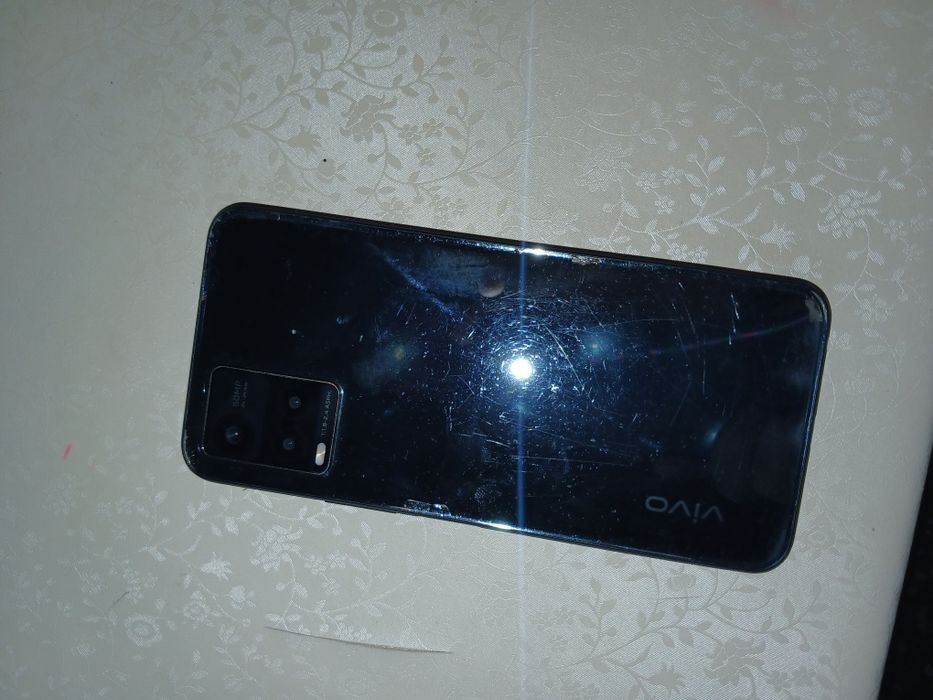 Vivo Y33s 128ГБ 8ядер