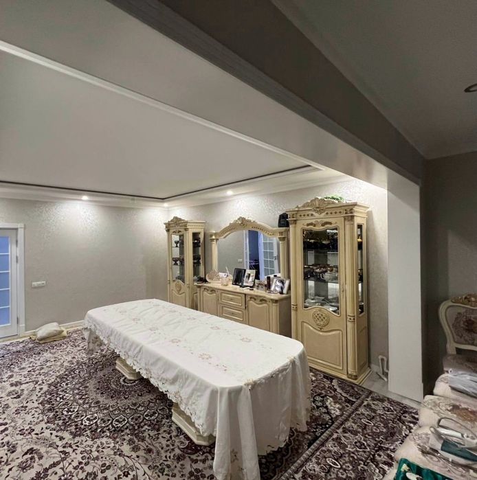 Срочно сотилвоти! Хитойики гостиной (Производство — Китай)