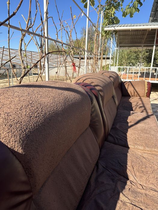 Срочно продам, Угловой диван