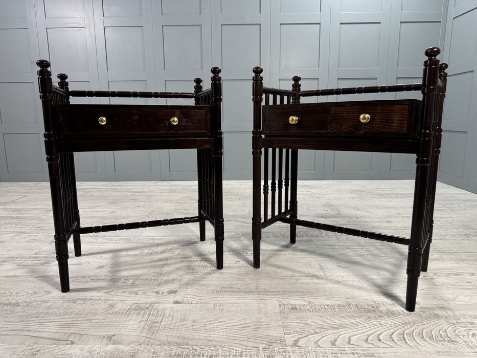 Нощни шкафчета в колониален стил Р294