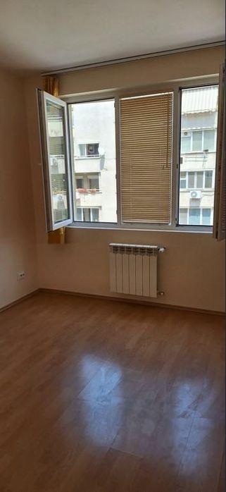 Дава се под наем Тристаен апартамент в София, Младост 1 - 106 кв.м за 766 € - Снимка #2