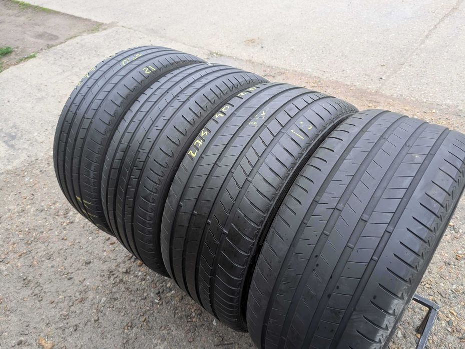 SET 4 Anvelope Vara 245/45 R20 + 275/40 R20 BRIDGESTONE Alenza 001 (BMW Original) - Runflat