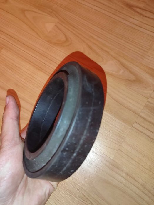 Înălțătoare din cauciuc rezistent pentru arcuri auto.( Suspensii)