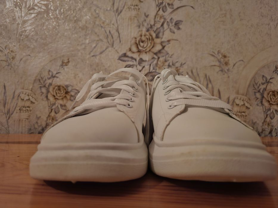 Бели Мъжки маратонки