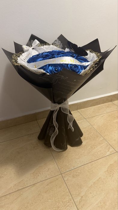 Buchet trandafiri satin