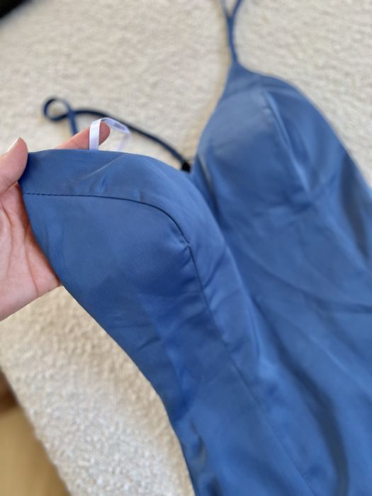 Rochie cu spatele gol pe corset