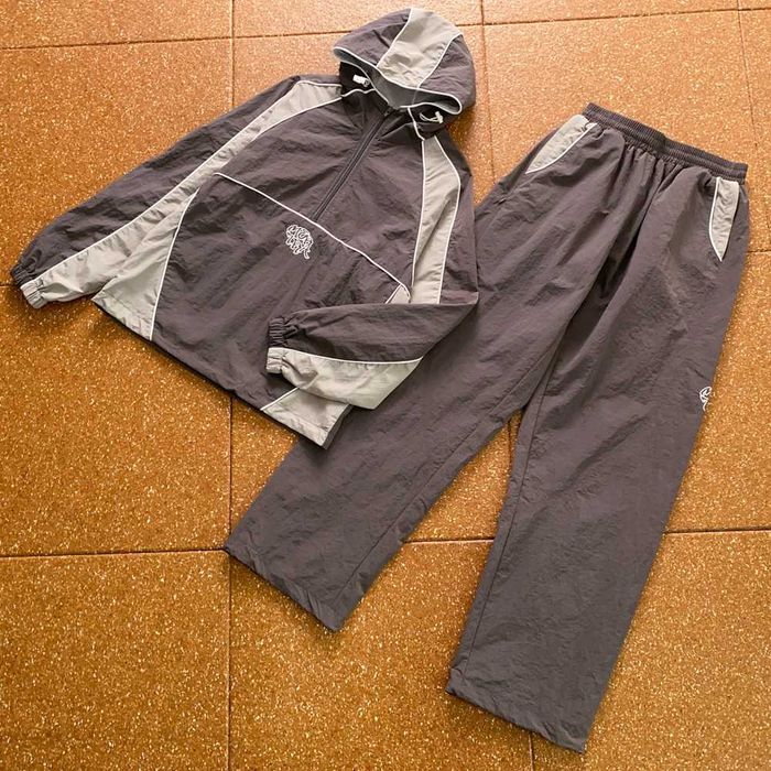 MERTRA Ветровка с затяжками